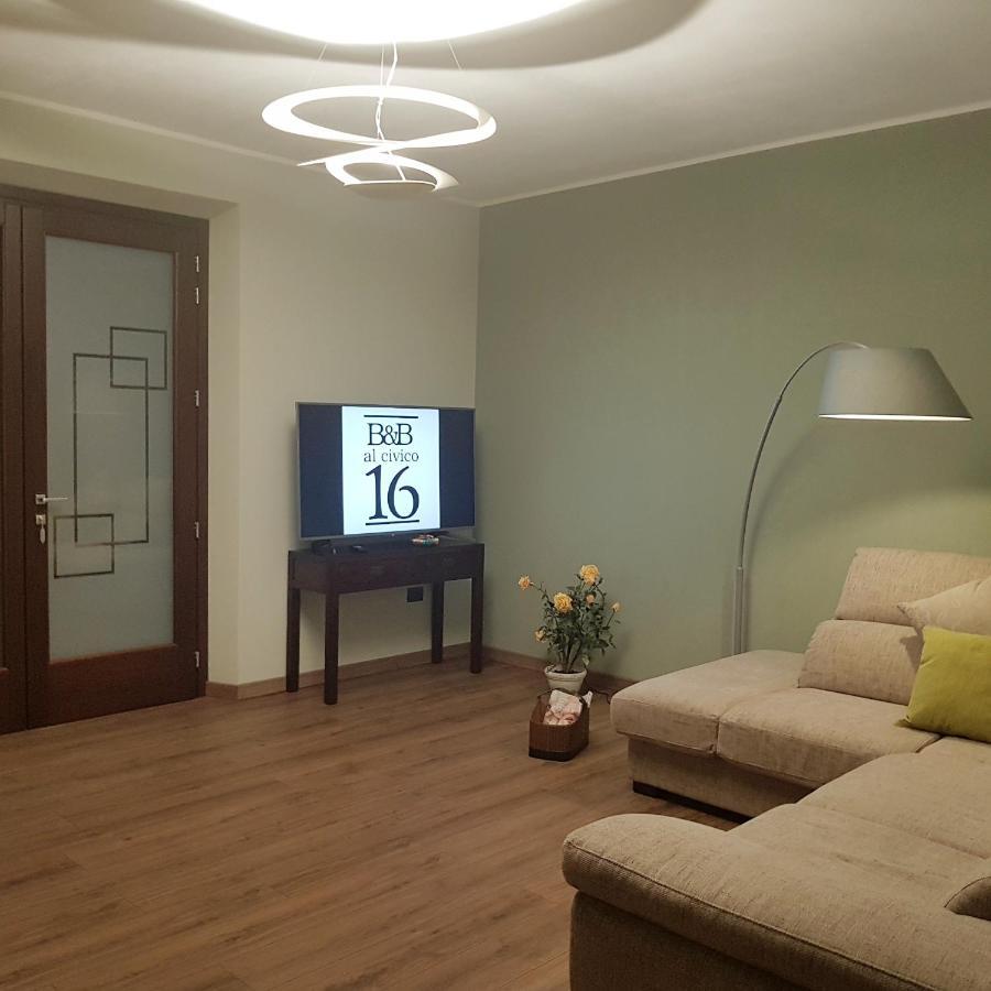 B&B Al Civico16 Guspini Zewnętrze zdjęcie