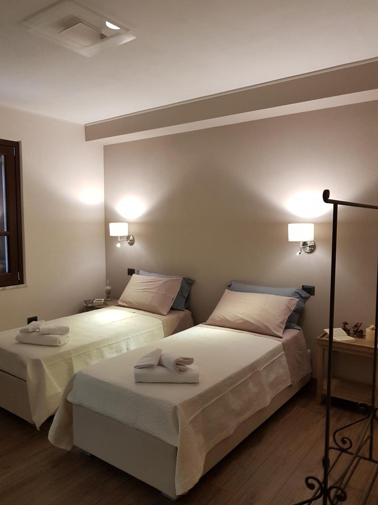 B&B Al Civico16 Guspini Zewnętrze zdjęcie